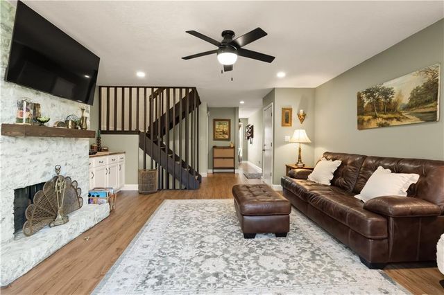 5557 Santa Fe Drive, Overland Park, KS 66202