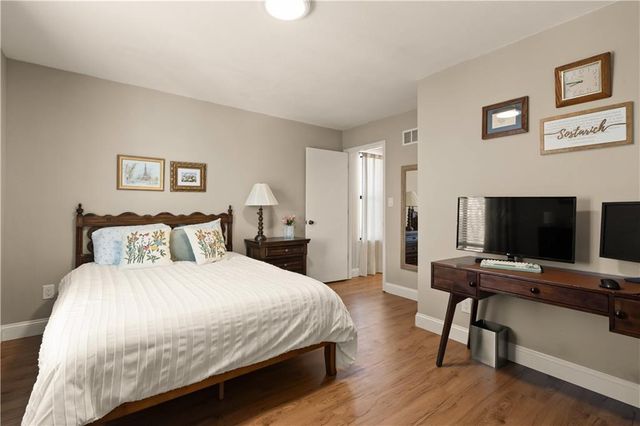 5557 Santa Fe Drive, Overland Park, KS 66202