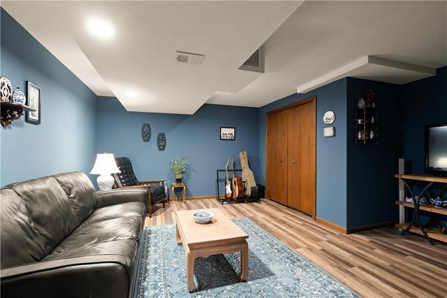 5557 Santa Fe Drive, Overland Park, KS 66202