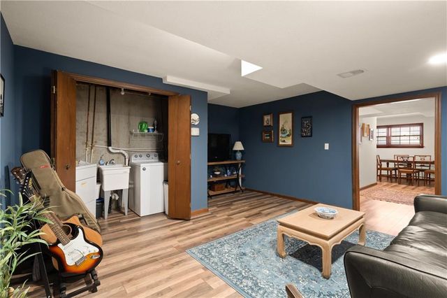 5557 Santa Fe Drive, Overland Park, KS 66202