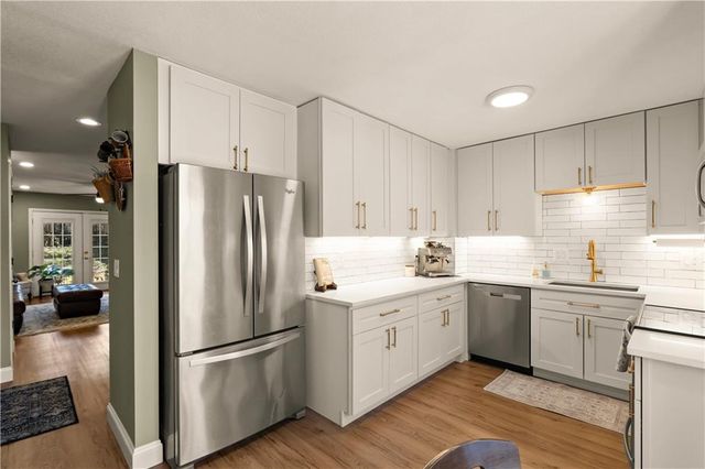 5557 Santa Fe Drive, Overland Park, KS 66202