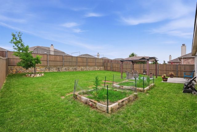 1628 Trace Drive, Aubrey, TX 76227