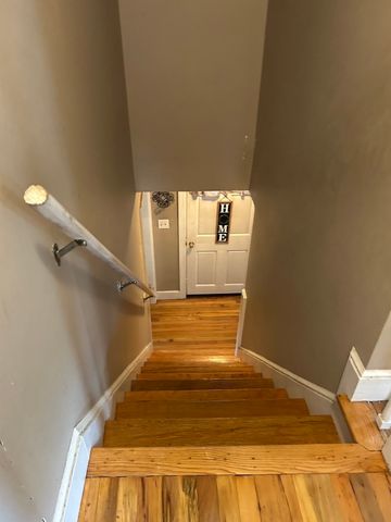 27 Hilltop St, West Springfield, MA 01089