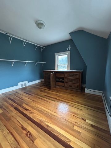 27 Hilltop St, West Springfield, MA 01089
