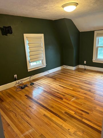 27 Hilltop St, West Springfield, MA 01089