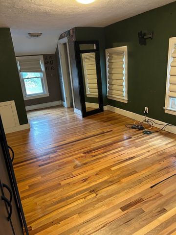 27 Hilltop St, West Springfield, MA 01089