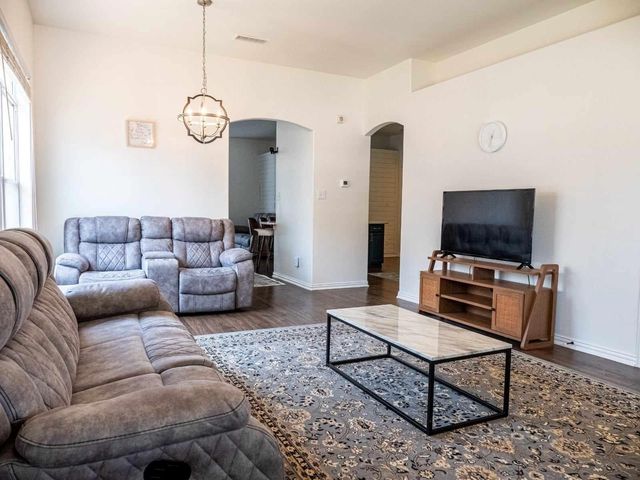 5528 Milford Drive, Fort Worth, TX 76137