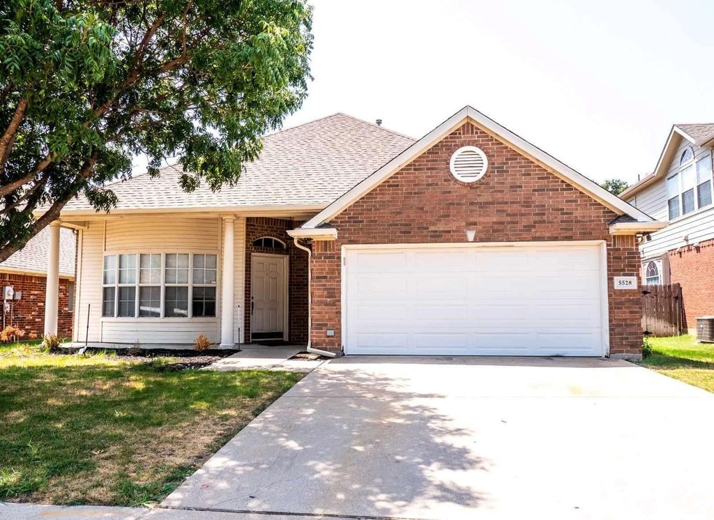 5528 Milford Drive, Fort Worth, TX 76137
