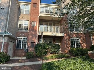 12170 ABINGTON HALL PL #101, Reston, VA 20190