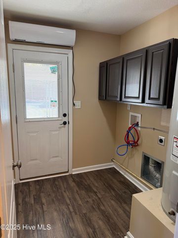 140 James H Road, Cameron, NC 28326