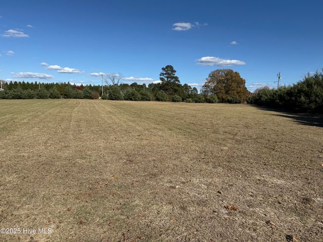 140 James H Road, Cameron, NC 28326