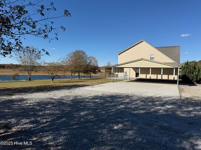 140 James H Road, Cameron, NC 28326