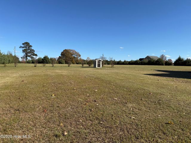 140 James H Road, Cameron, NC 28326