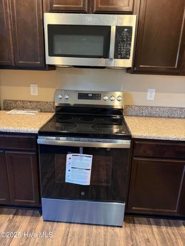 140 James H Road, Cameron, NC 28326