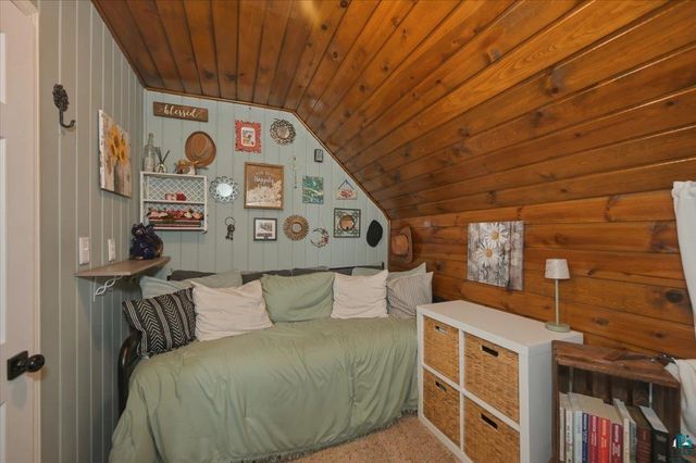 1105 Weeks Ave, Superior, WI 54880