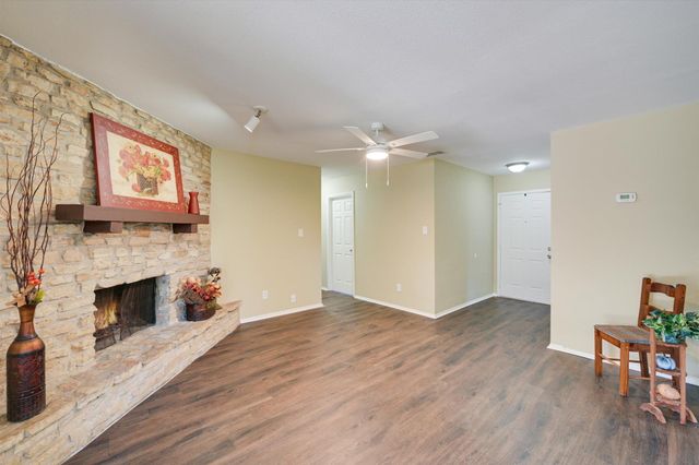 903 Rolling Green CIR, Round Rock, TX 78664