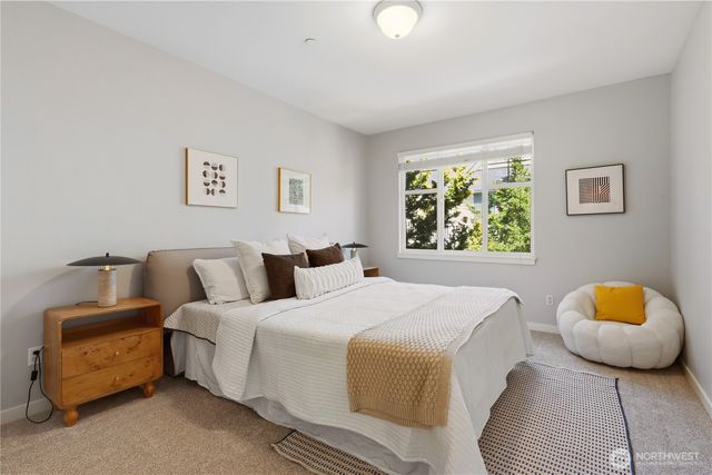 1392 Huckleberry Cir, Issaquah, WA 98029