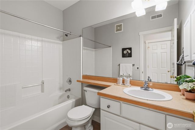 1392 Huckleberry Cir, Issaquah, WA 98029
