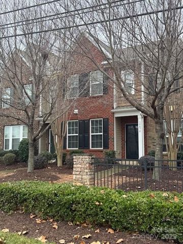 18478 W Catawba Avenue, Cornelius, NC 28031