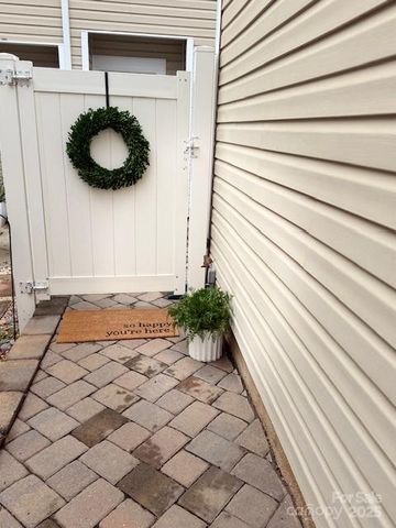 18478 W Catawba Avenue, Cornelius, NC 28031