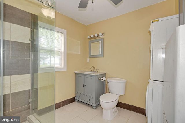 16 CRABTREE DR, Levittown, PA 19055