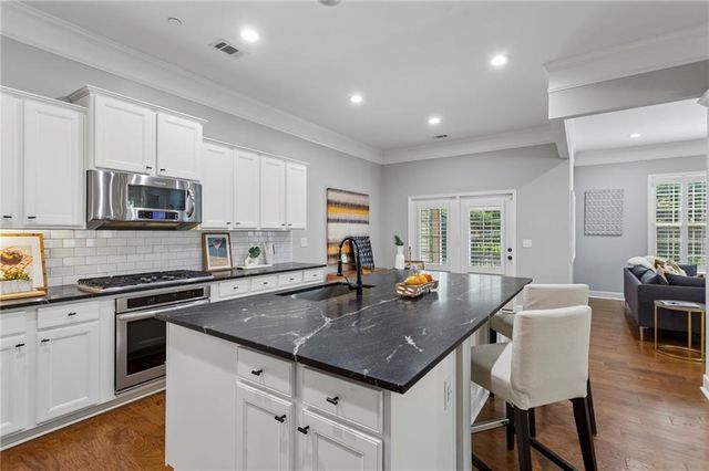 114 Barkley Lane, Sandy Springs, GA 30328
