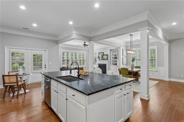 114 Barkley Lane, Sandy Springs, GA 30328