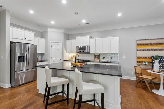 114 Barkley Lane, Sandy Springs, GA 30328