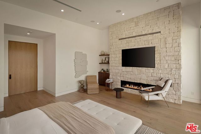 9715 Arby Drive, Beverly Hills, CA 90210