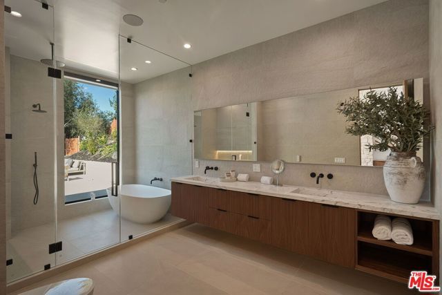 9715 Arby Drive, Beverly Hills, CA 90210