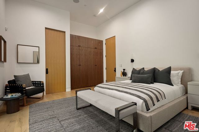 9715 Arby Drive, Beverly Hills, CA 90210