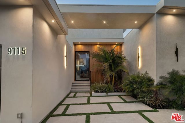 9715 Arby Drive, Beverly Hills, CA 90210