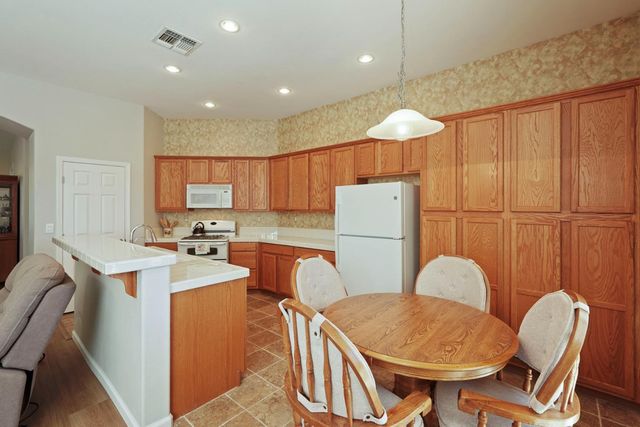 9554 Harvest Gold Ct, Sacramento, CA 95827