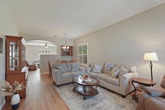9554 Harvest Gold Ct, Sacramento, CA 95827
