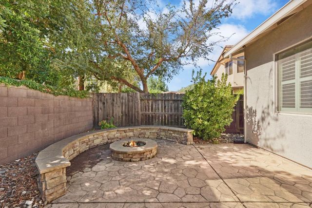 9554 Harvest Gold Ct, Sacramento, CA 95827