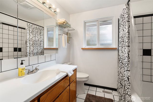11818 80th Avenue E, Puyallup, WA 98373