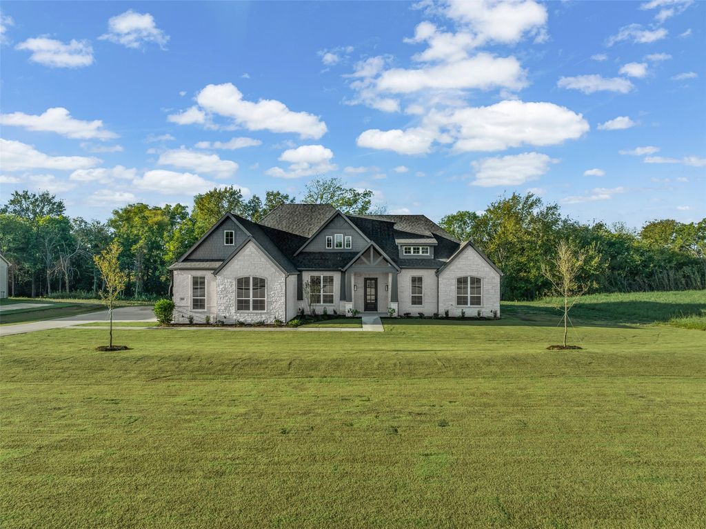 321 Mayberry Way, Waxahachie, TX 75167
