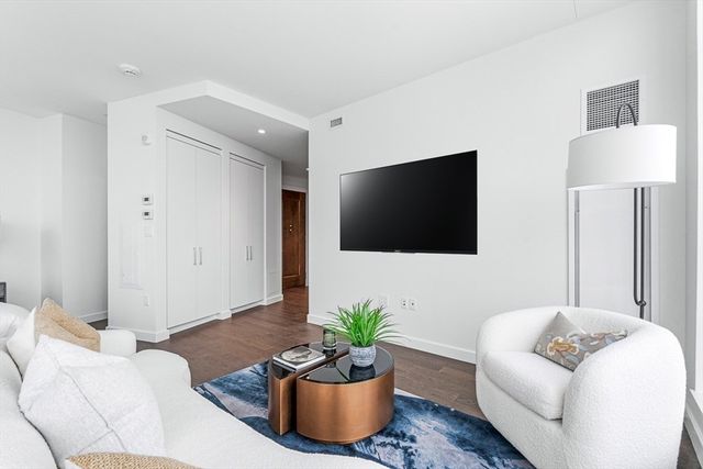 430 Stuart 1608, Boston, MA 02116