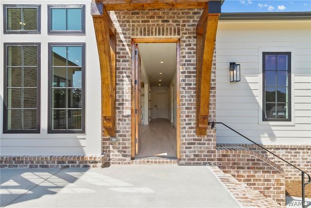 14326. Highland Lakes, Northport, AL 35475