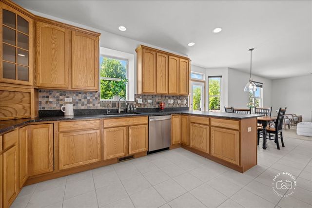 2812 Plante Road, North Aurora, IL 60542