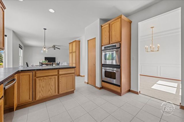 2812 Plante Road, North Aurora, IL 60542