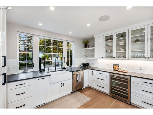 1281 Sw DAVENPORT St, Portland, OR 97201