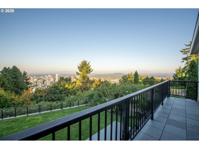 1281 Sw DAVENPORT St, Portland, OR 97201