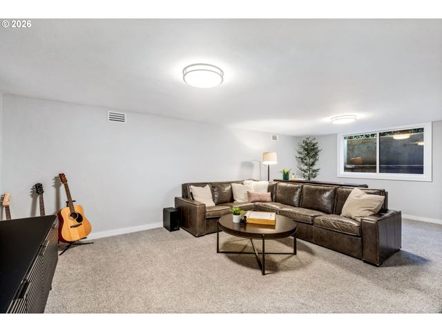 1281 Sw DAVENPORT St, Portland, OR 97201