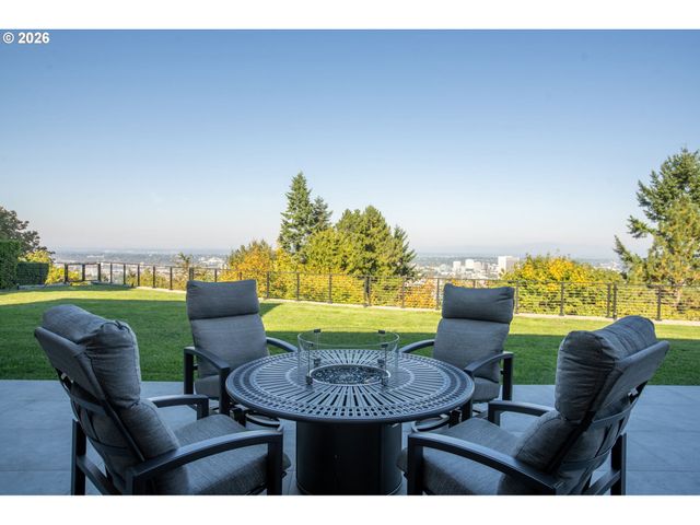 1281 Sw DAVENPORT St, Portland, OR 97201
