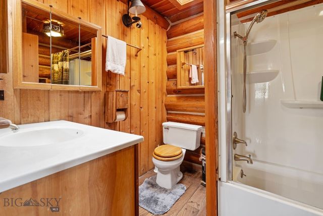 390 Crosscut Road, Rexford, MT 59930