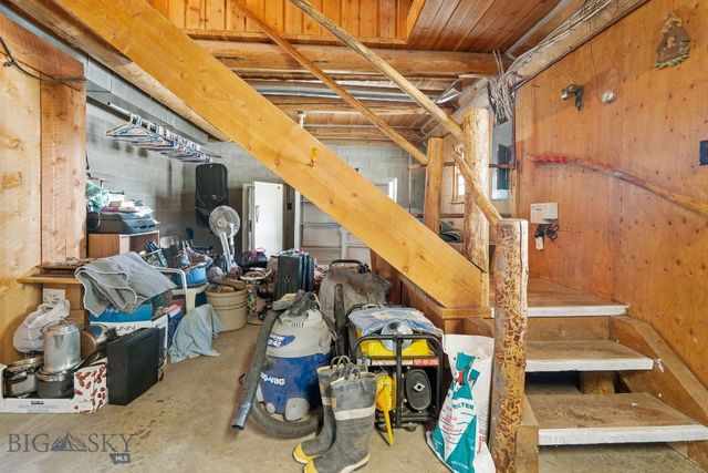 390 Crosscut Road, Rexford, MT 59930