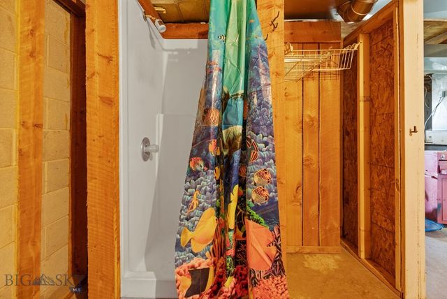 390 Crosscut Road, Rexford, MT 59930