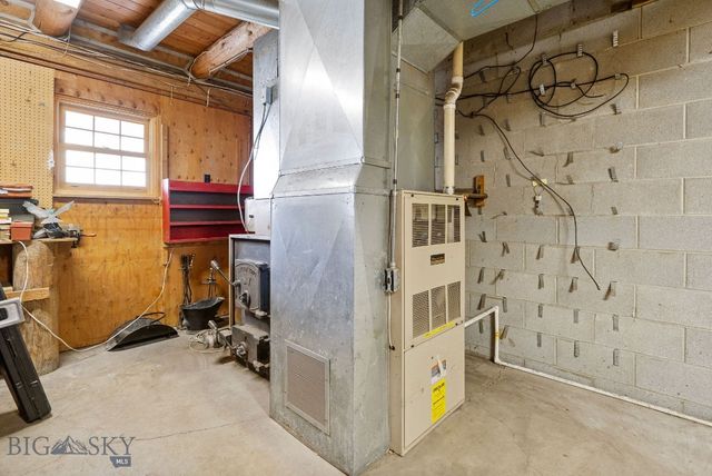 390 Crosscut Road, Rexford, MT 59930