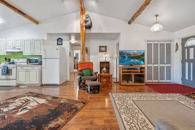 390 Crosscut Road, Rexford, MT 59930